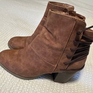 Chestnut Brown ankle booties